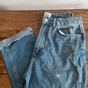 Women’s size 28 BDG Mom jeans
